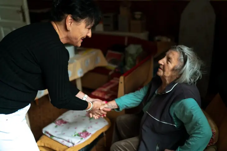 Accompagnement à domicile d’une personne âgée en perte d’autonomie